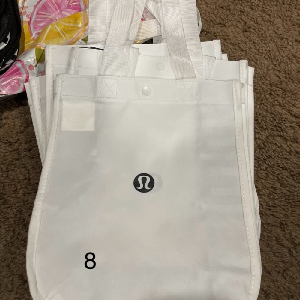 Lululemon White Tote Bag. $10 or bundle for a better deal😊😊 one left!!